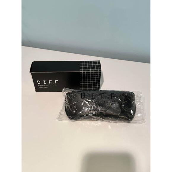 New Diff Sunglasses - Picture 5 of 7